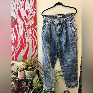 Garage Acidwash 80’s Mom Jeans